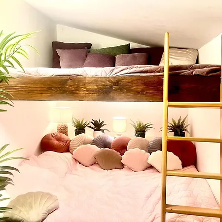 Bohemian Weekendhouse At Lake Balaton Chalet Diskahegy